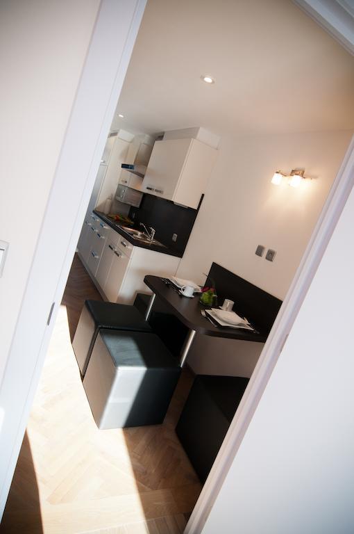 Apartment De Maasnacht Maaseik Exterior foto